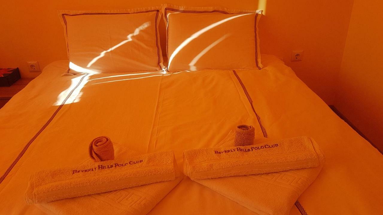 Malavi Guest House Krasen! Comfort&Clean! エクステリア 写真