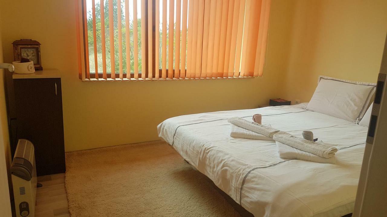 Malavi Guest House Krasen! Comfort&Clean! エクステリア 写真